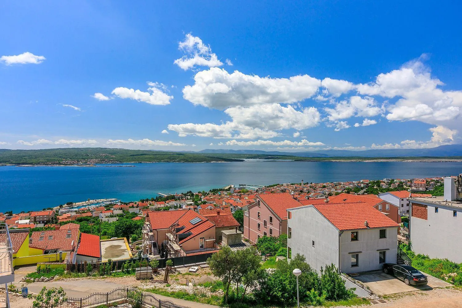 Lichtdurchflutetes Apartment Mit Meerblick, Privatem Balkon, Wifi, Privatparkplatz Crikvenica Croatia